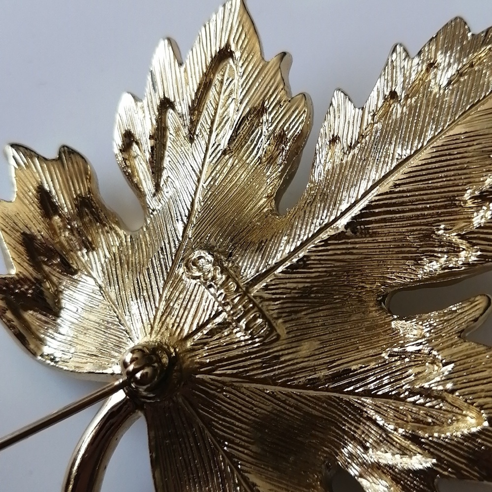 🇨🇦 Vintage Sarah Coventry Brooch Two-tone Maple Leaf Nature Choice Series - Picture 8 of 10
